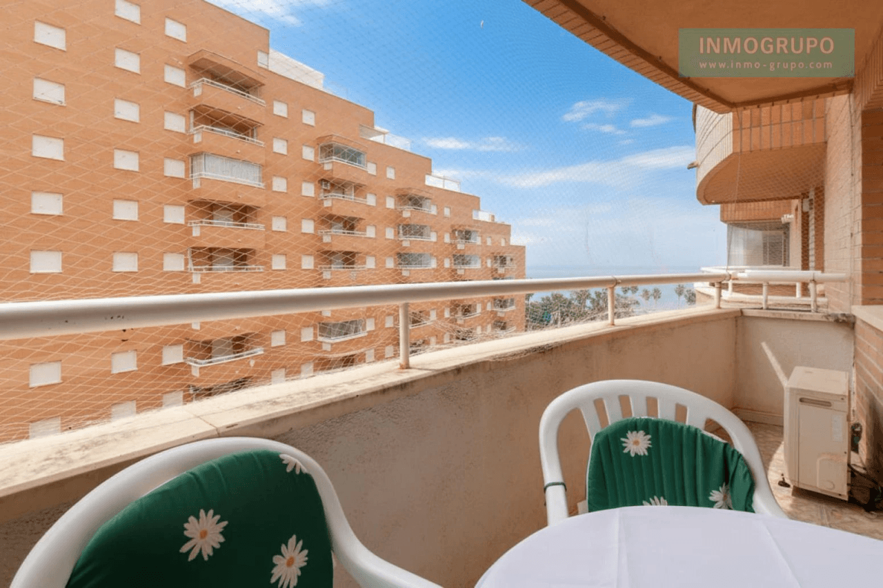 APARTAMENTO EN PRIMERA LINEA DE PLAYA