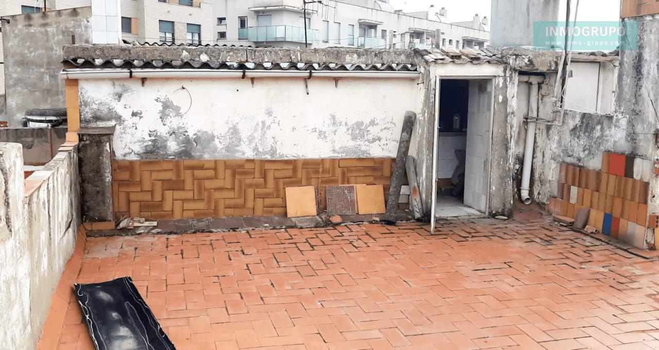 Casa en Boqueras, con dos terrazas y garaje.