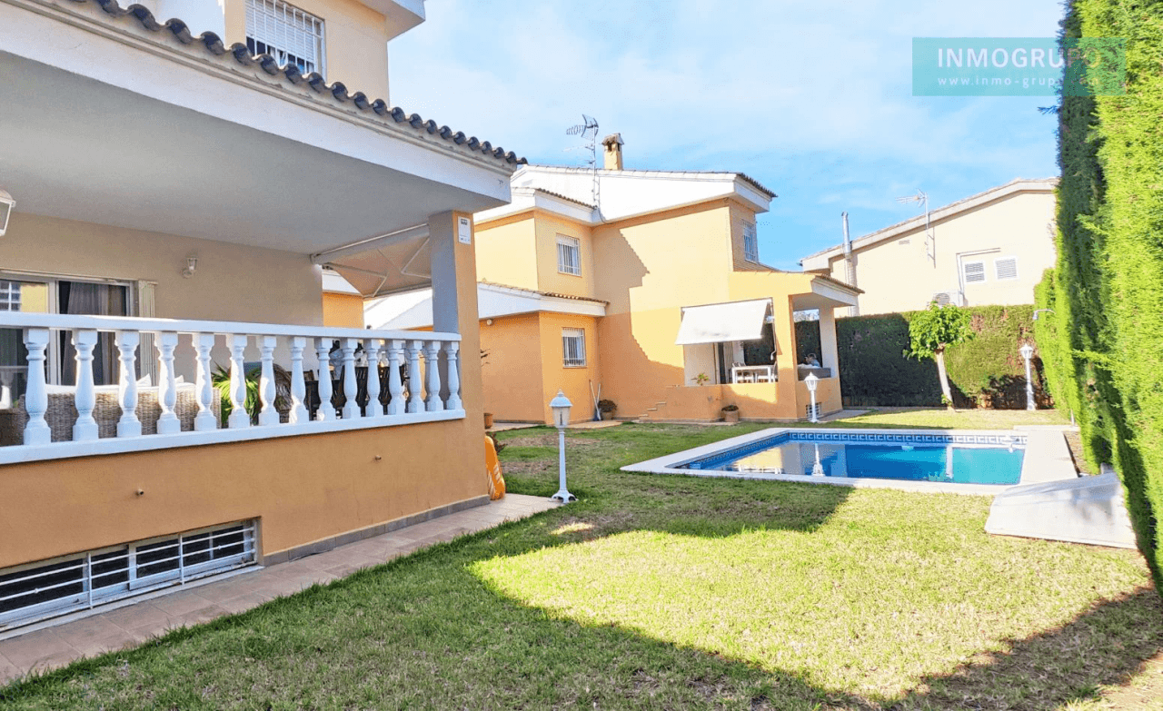 Villa a la Venta en Benicasim