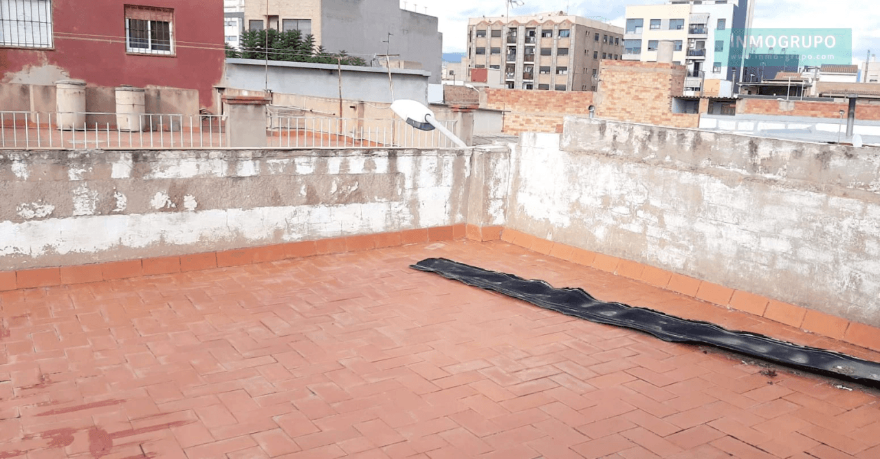 Casa en Boqueras, con dos terrazas y garaje.