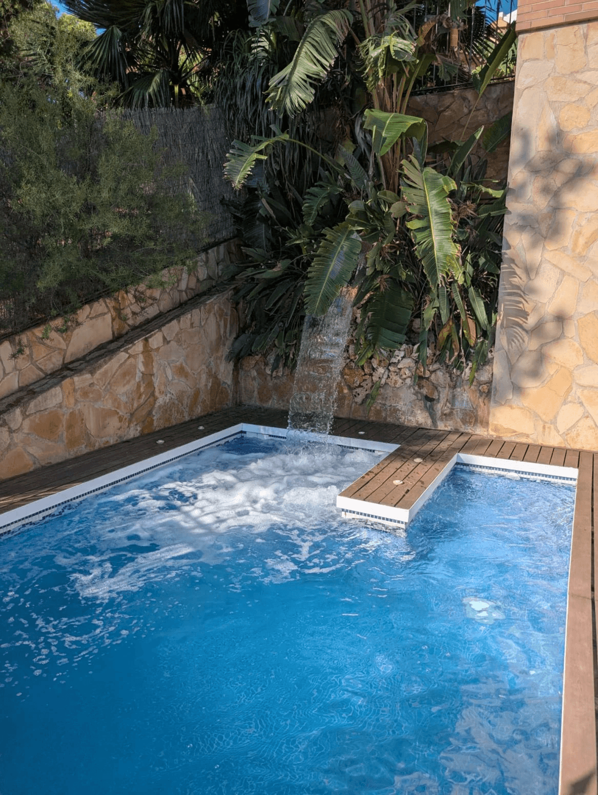 Exclusiva Villa independiente en alquier en parcela de 400 m