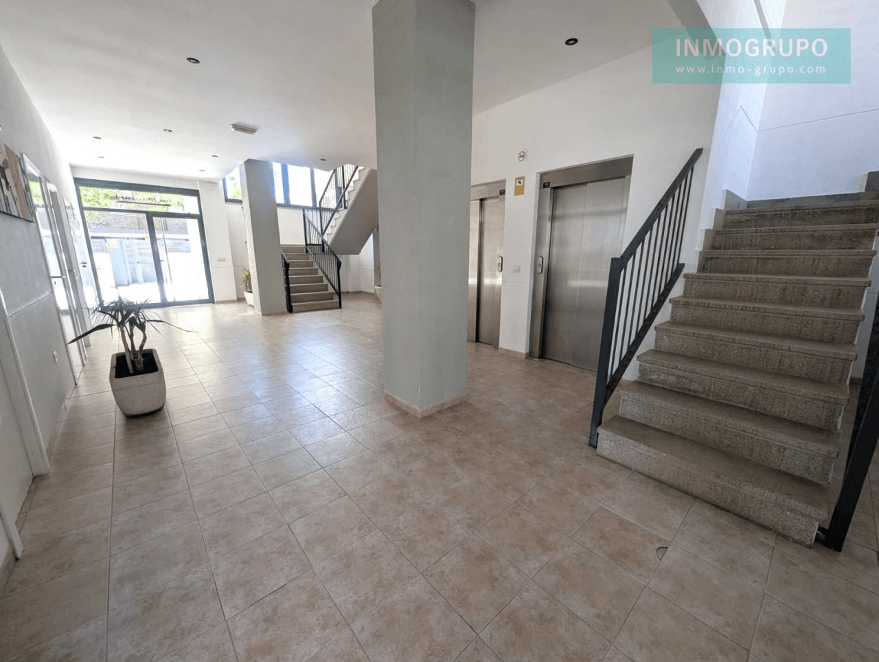 Apartamento en Primera Línea con Gran Terraza