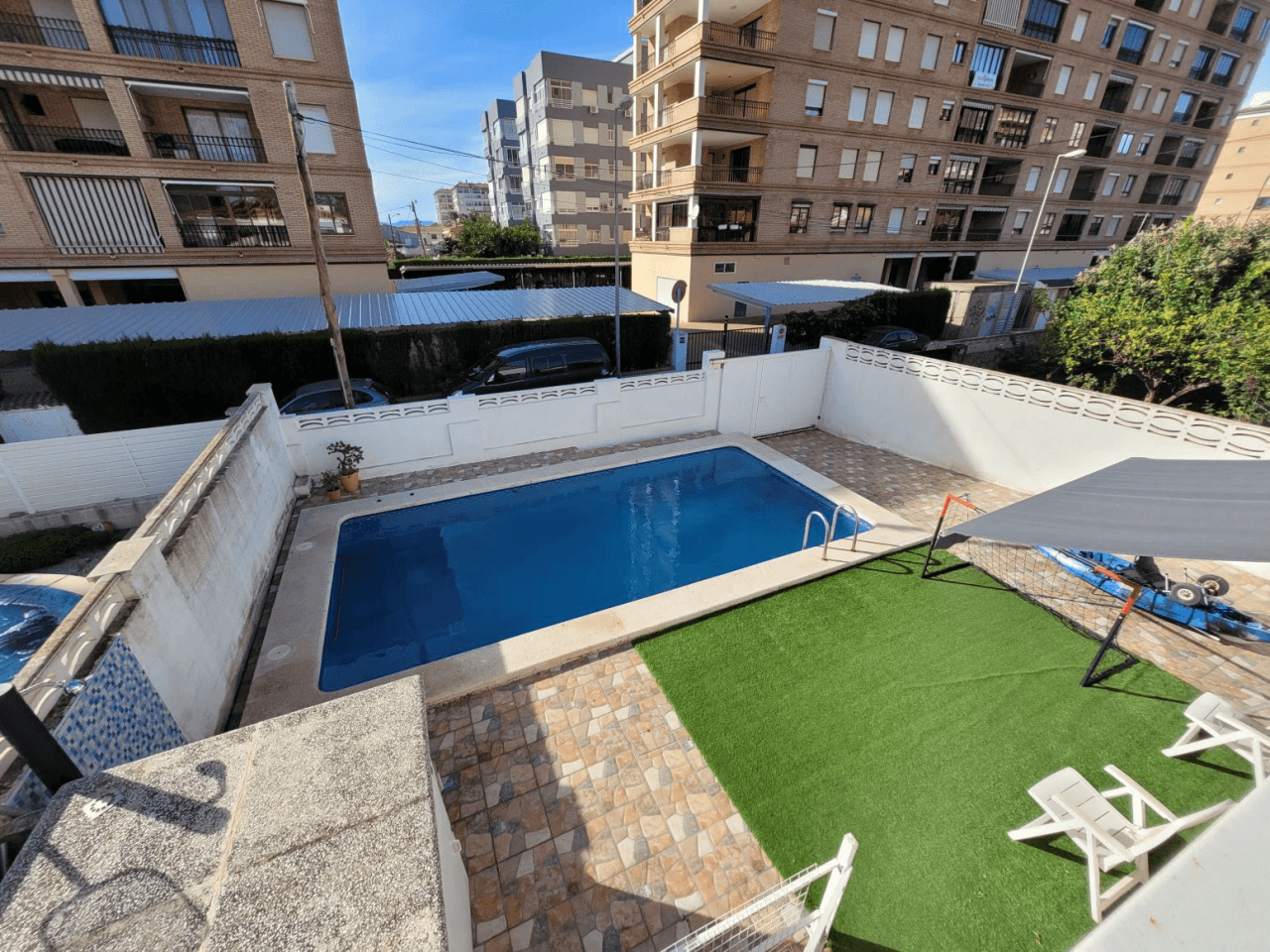 Excelente vivienda independiente a la venta en Zona Helipoli