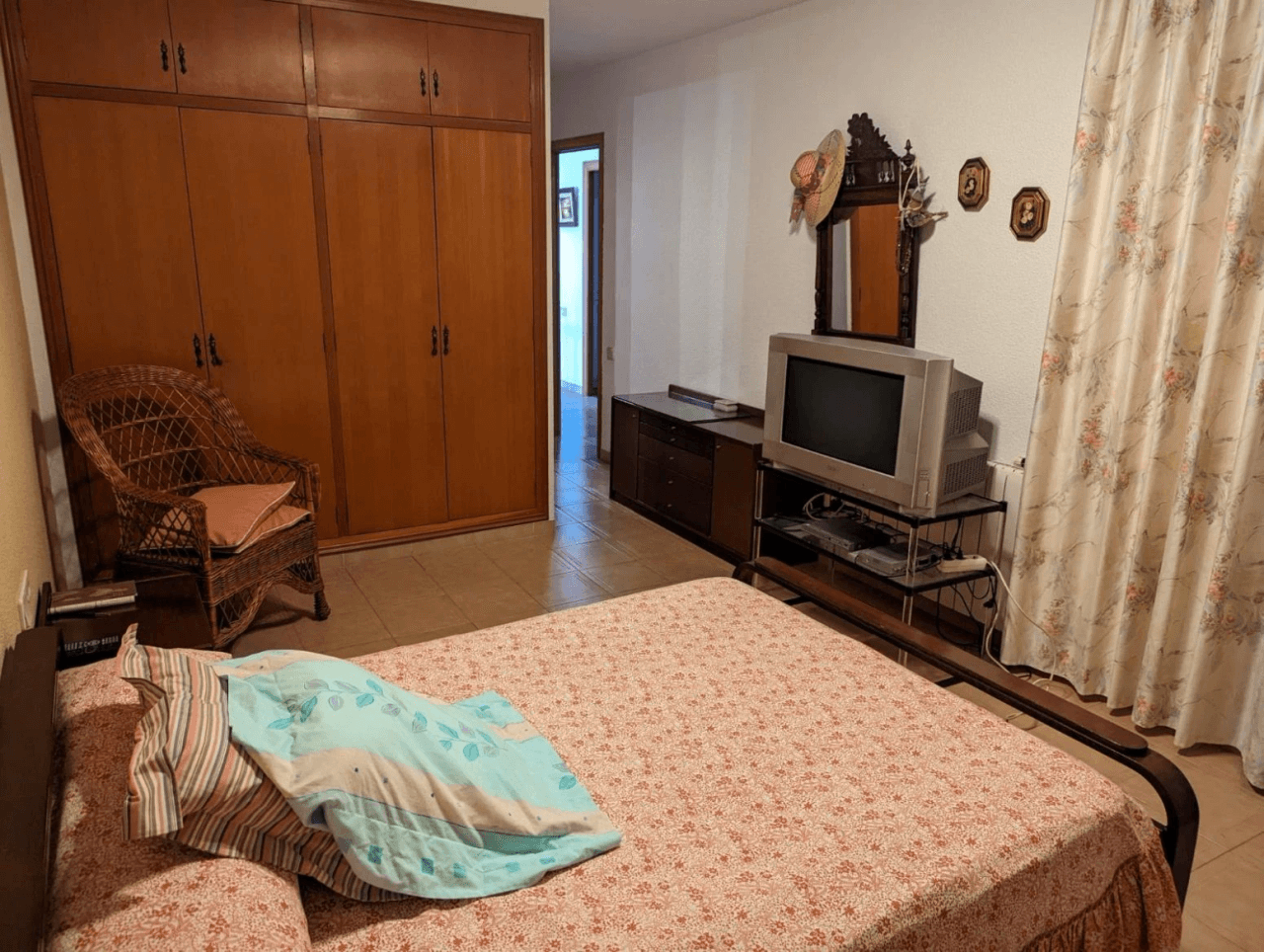 Villa individual con piscina en Zona Gran Avenida