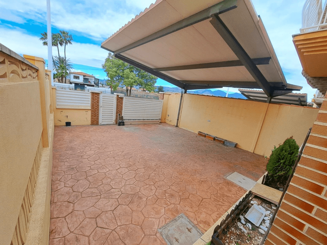 Chalet adosado a la venta cerda de Club Golf 4 dormitorios