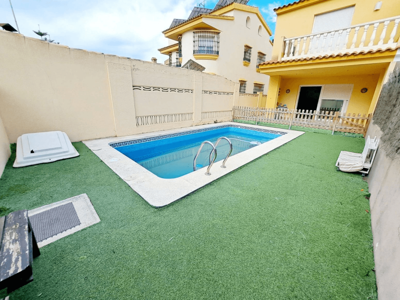 Chalet adosado a la venta cerda de Club Golf 4 dormitorios