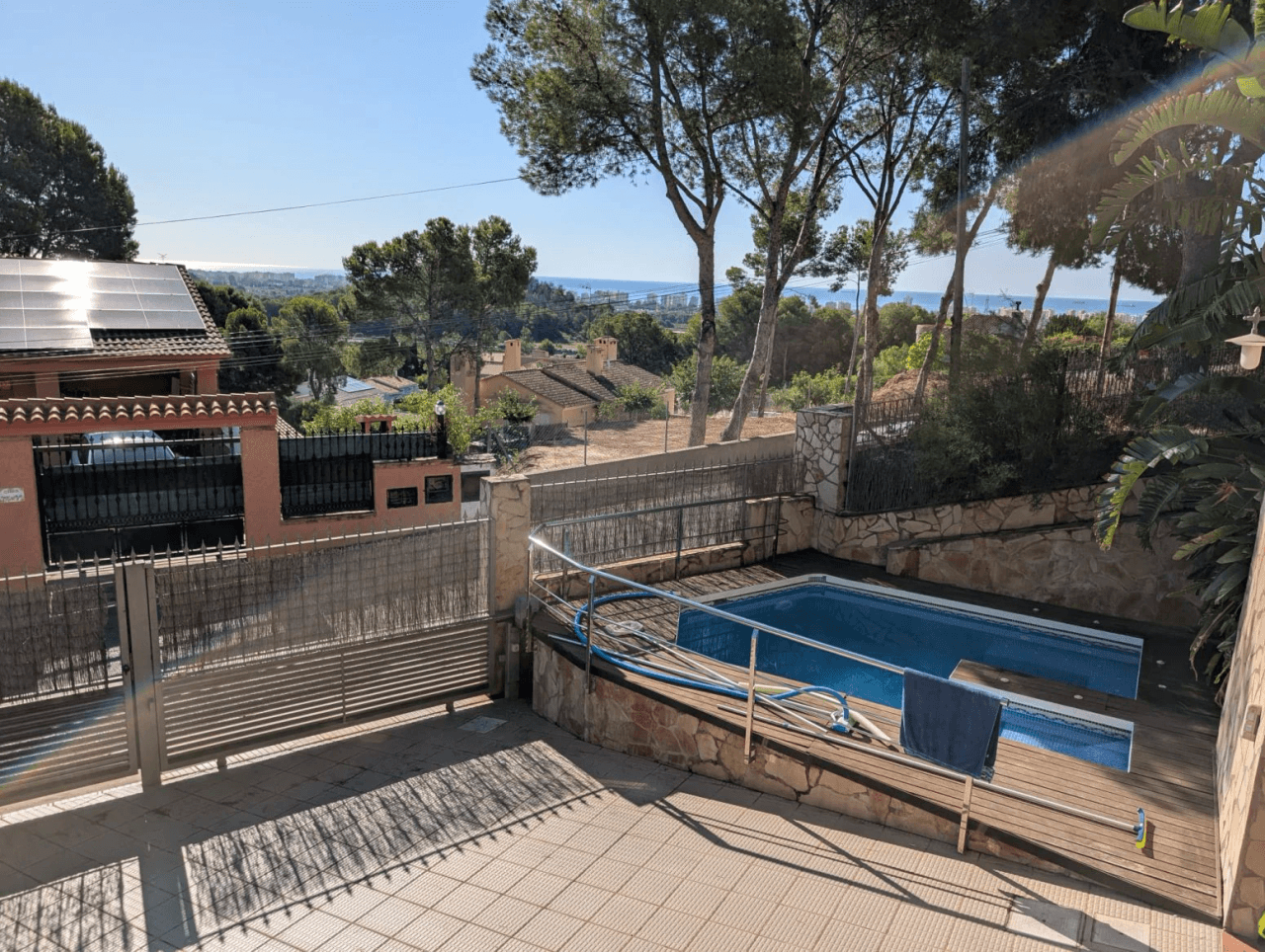 Exclusiva Villa independiente en alquier en parcela de 400 m