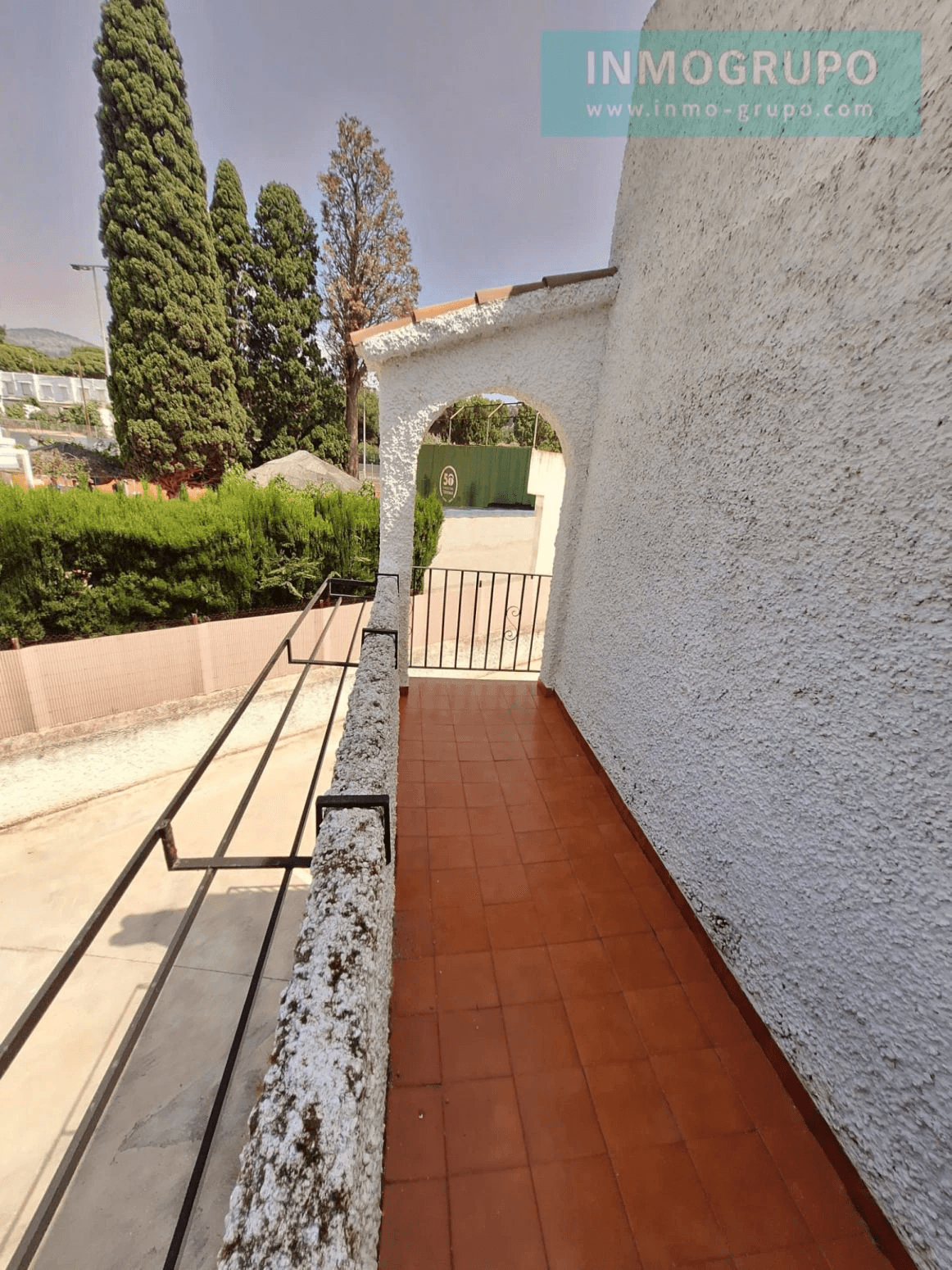 ADOSADO A LA VENTA EN PLAYA DE VORAMAR