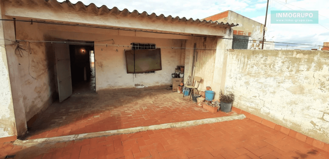 Casa en Boqueras, con dos terrazas y garaje.