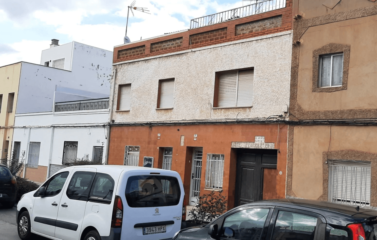 Casa en Boqueras, con dos terrazas y garaje.