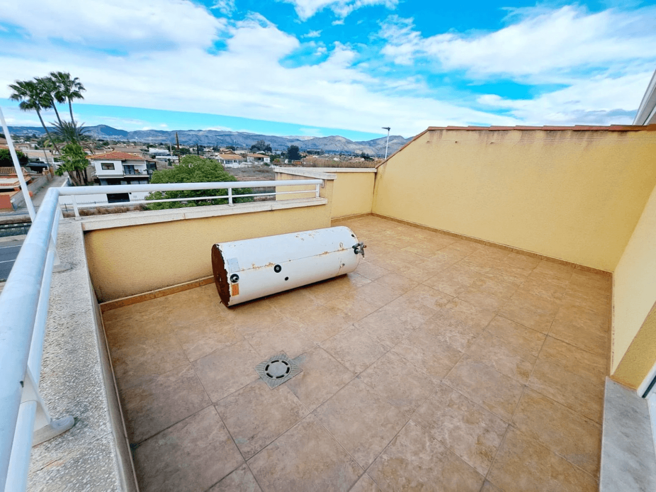 Chalet adosado a la venta cerda de Club Golf 4 dormitorios