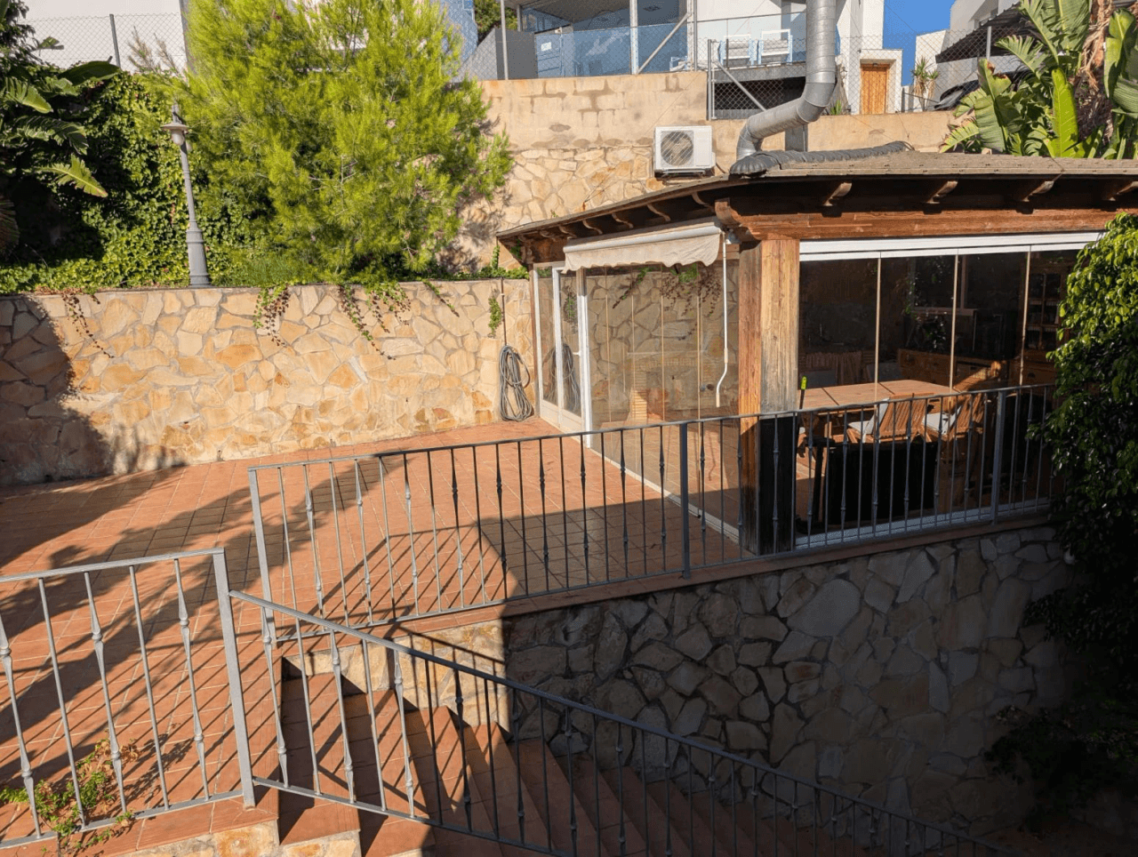 Exclusiva Villa independiente en alquier en parcela de 400 m
