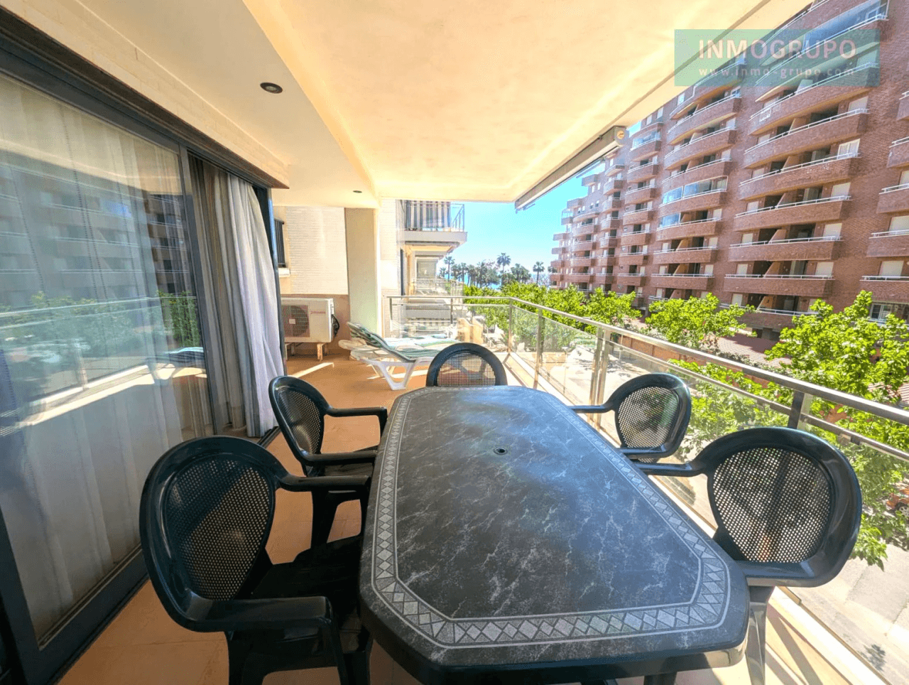 Apartamento en Primera Línea con Gran Terraza