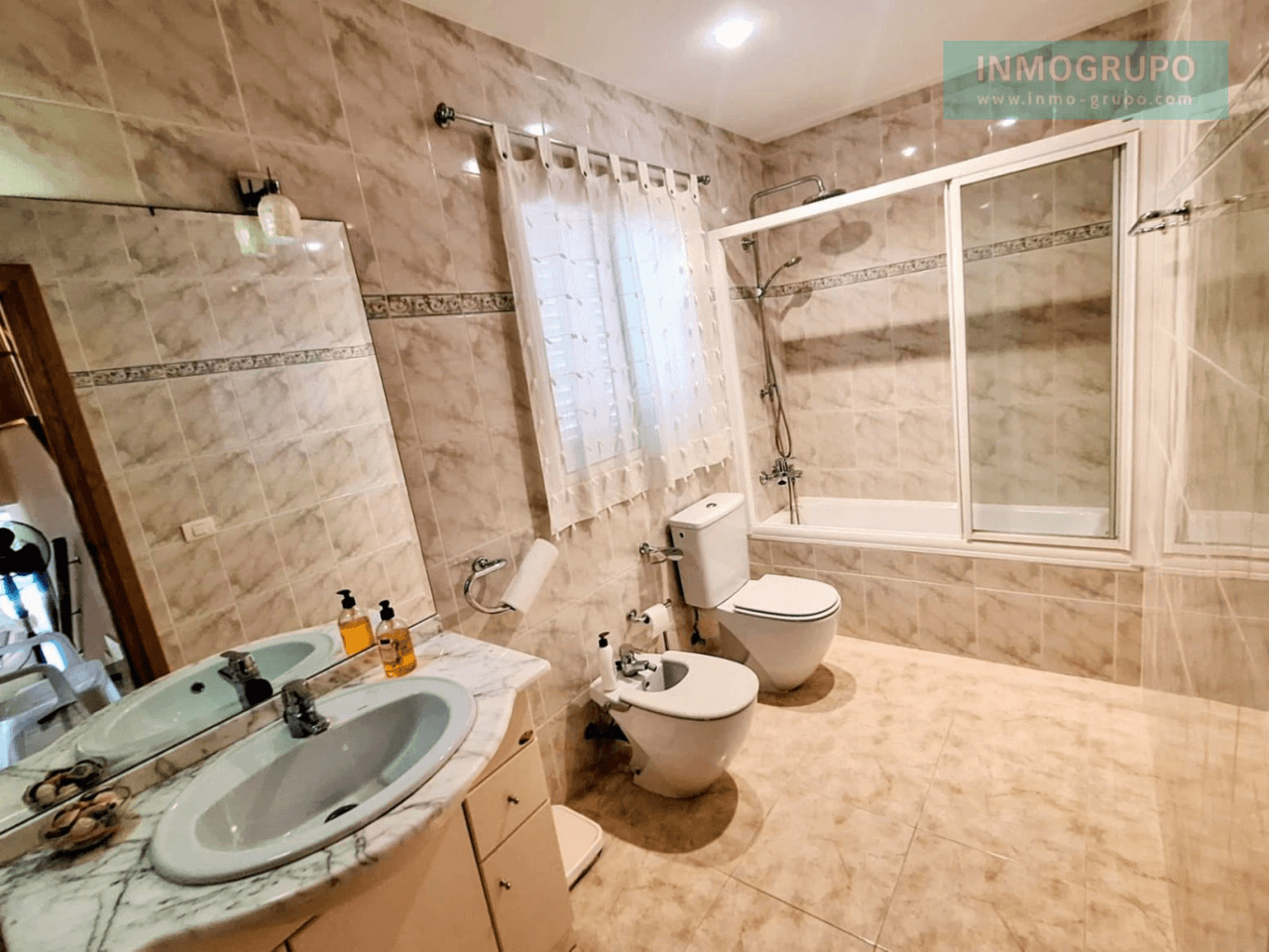 Villa individual a la venta en Zona Terres