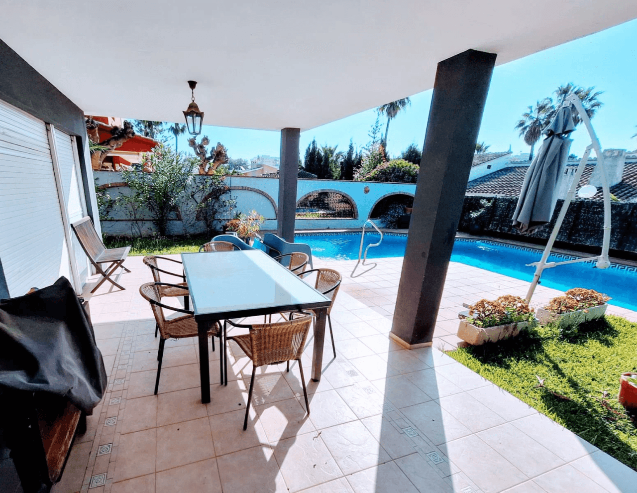 Villa individual con piscina a la Venta en Calle Sigalero, c