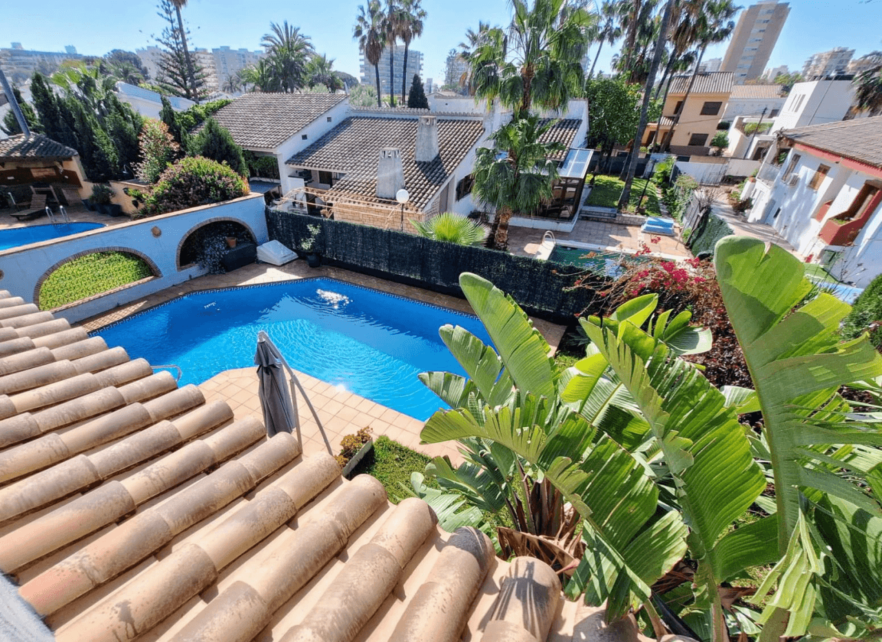 Villa individual con piscina a la Venta en Calle Sigalero, c