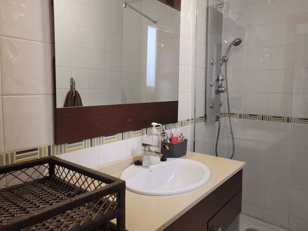 Excelente vivienda independiente a la venta en Zona Helipoli