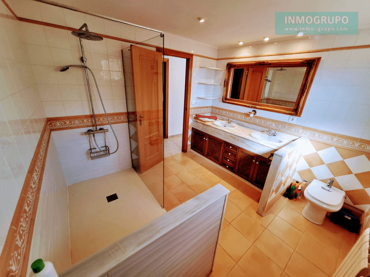Villa individual con piscina a la Venta en Calle Sigalero, c