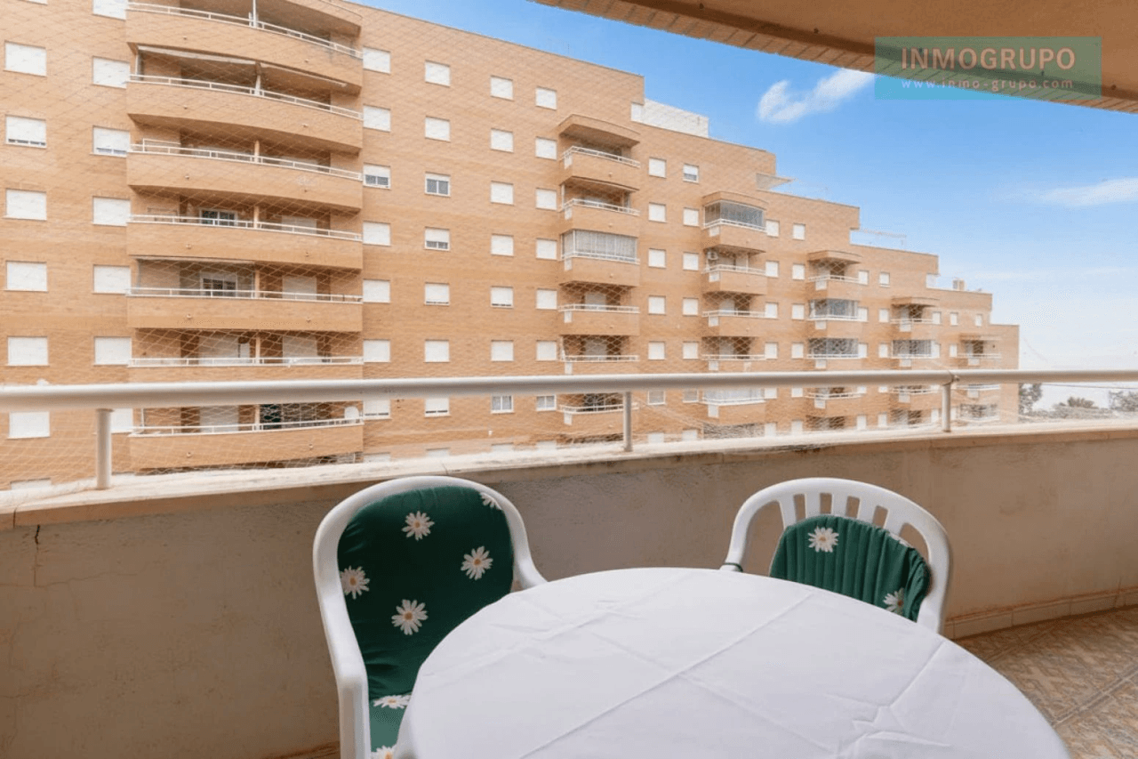 APARTAMENTO EN PRIMERA LINEA DE PLAYA