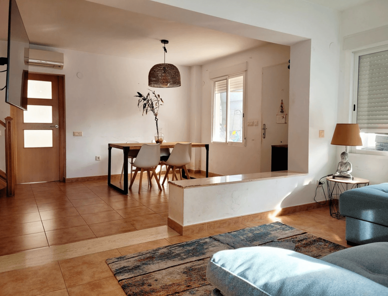 Excelente vivienda independiente a la venta en Zona Helipoli