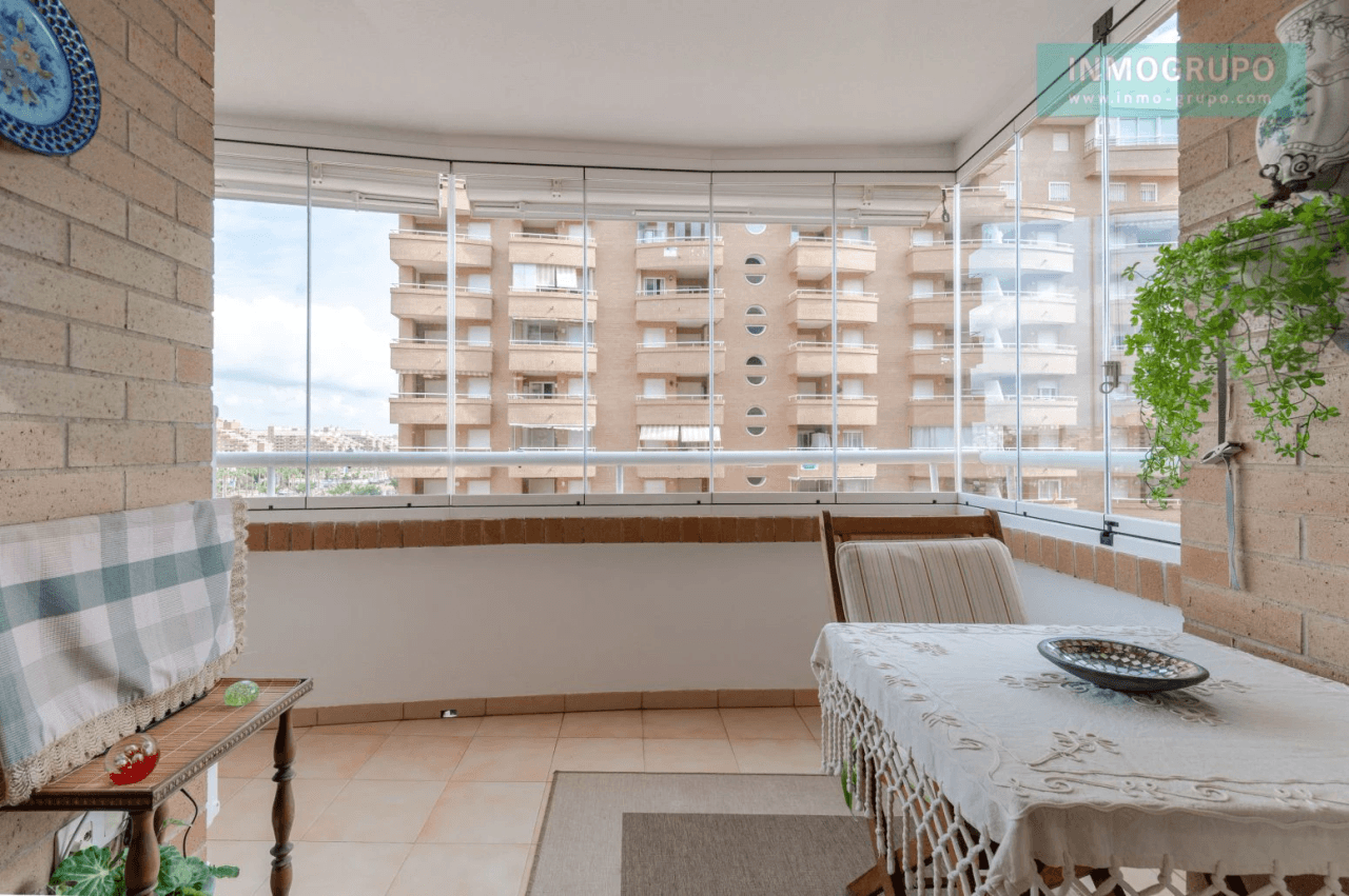 Apartamento con vistas al mar en Magic World – Edificio Ac