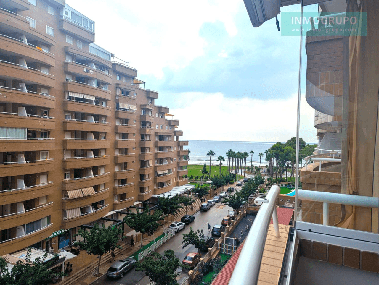 Apartamento con vistas al mar en Magic World – Edificio Ac