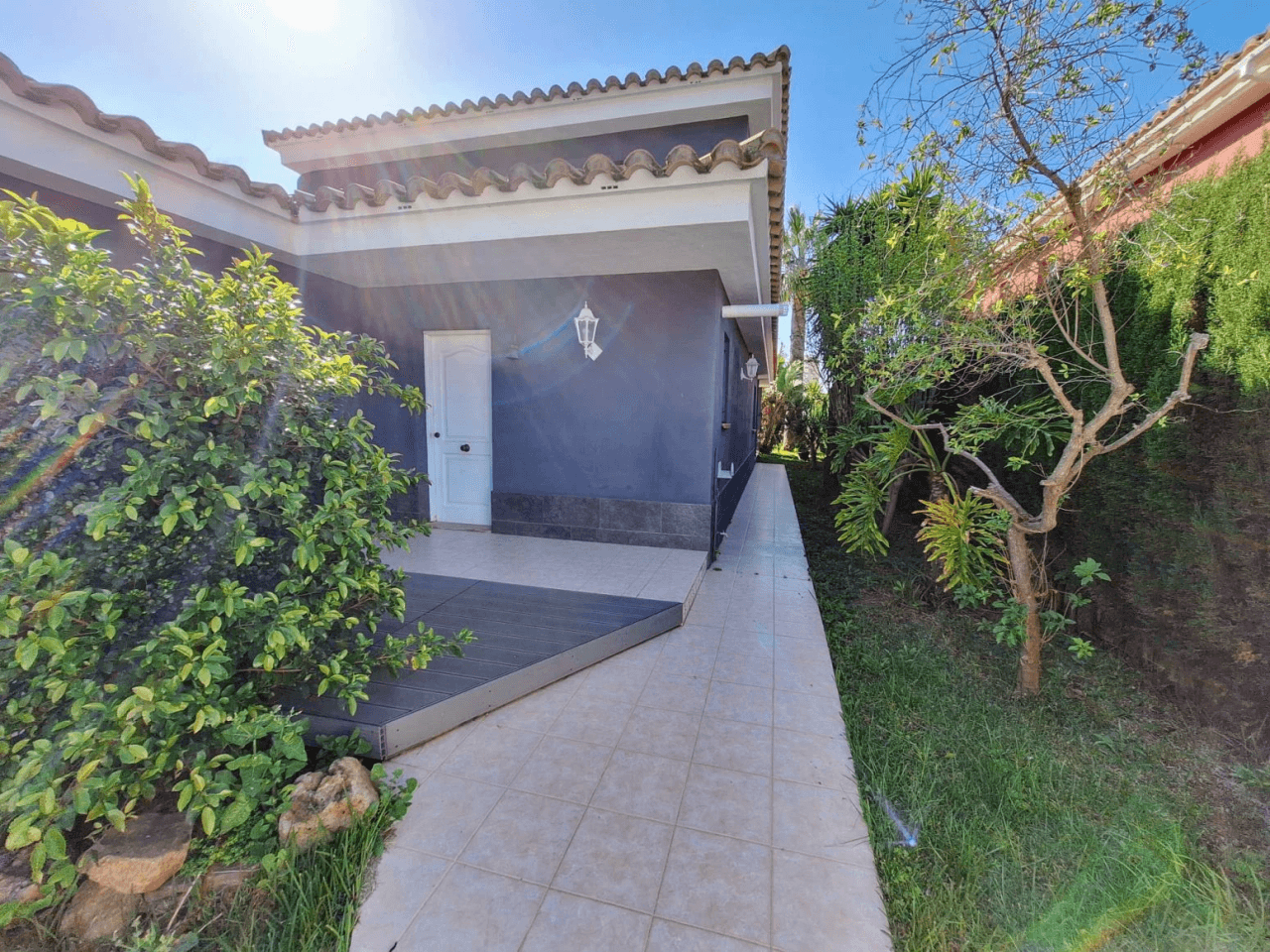 VILLA INDIVIDUAL CON PISCINA EN C/ SIGALERO