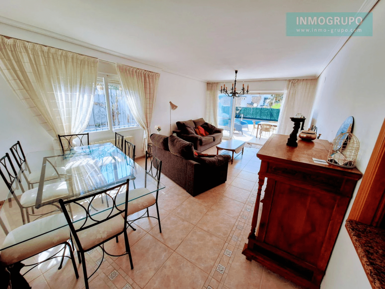 VILLA INDIVIDUAL CON PISCINA EN C/ SIGALERO