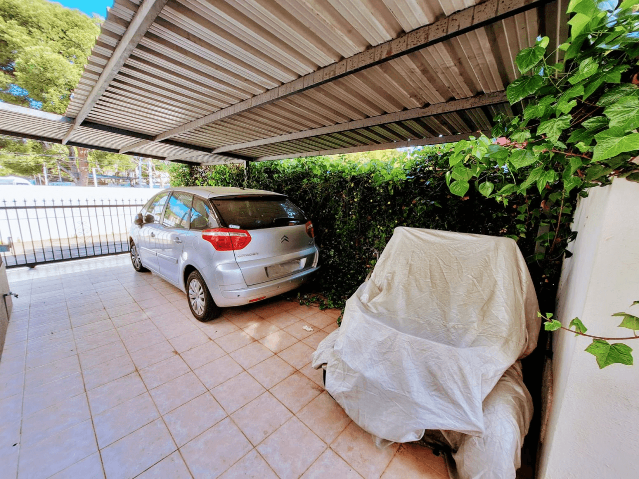VILLA INDIVIDUAL CON PISCINA EN C/ SIGALERO