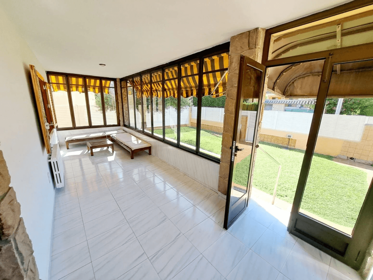 VILLA EN C/ SAN VICENTE. CERCA DEL TORREON Y DEL PUEBLO
