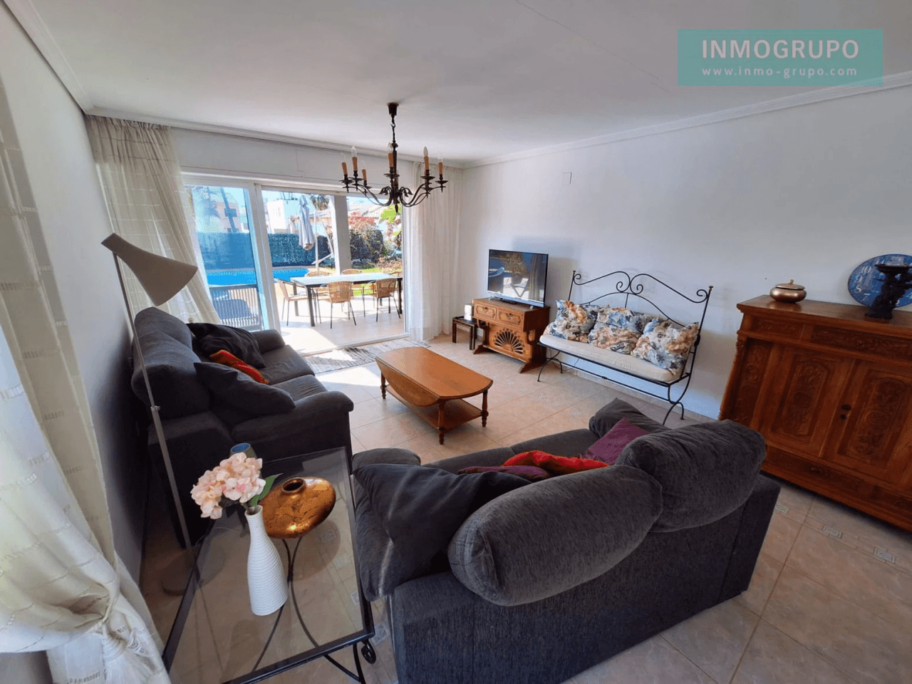 VILLA INDIVIDUAL CON PISCINA EN C/ SIGALERO